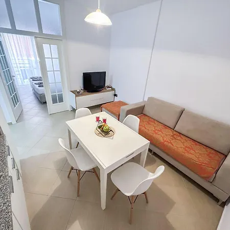 Location, Two Bedrooms 973 * غوليم