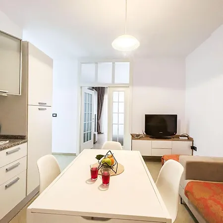 Estalagem Location, Two Bedrooms 973 Golem (Tirana)
