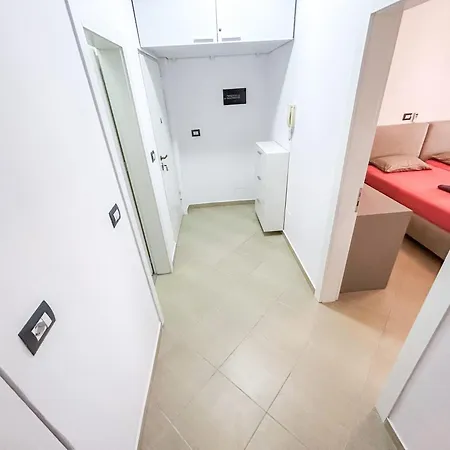 Location, Two Bedrooms 973 イン *