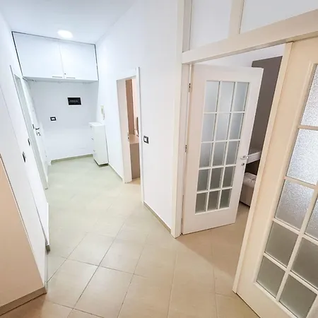 Location, Two Bedrooms 973 * ゴーレム